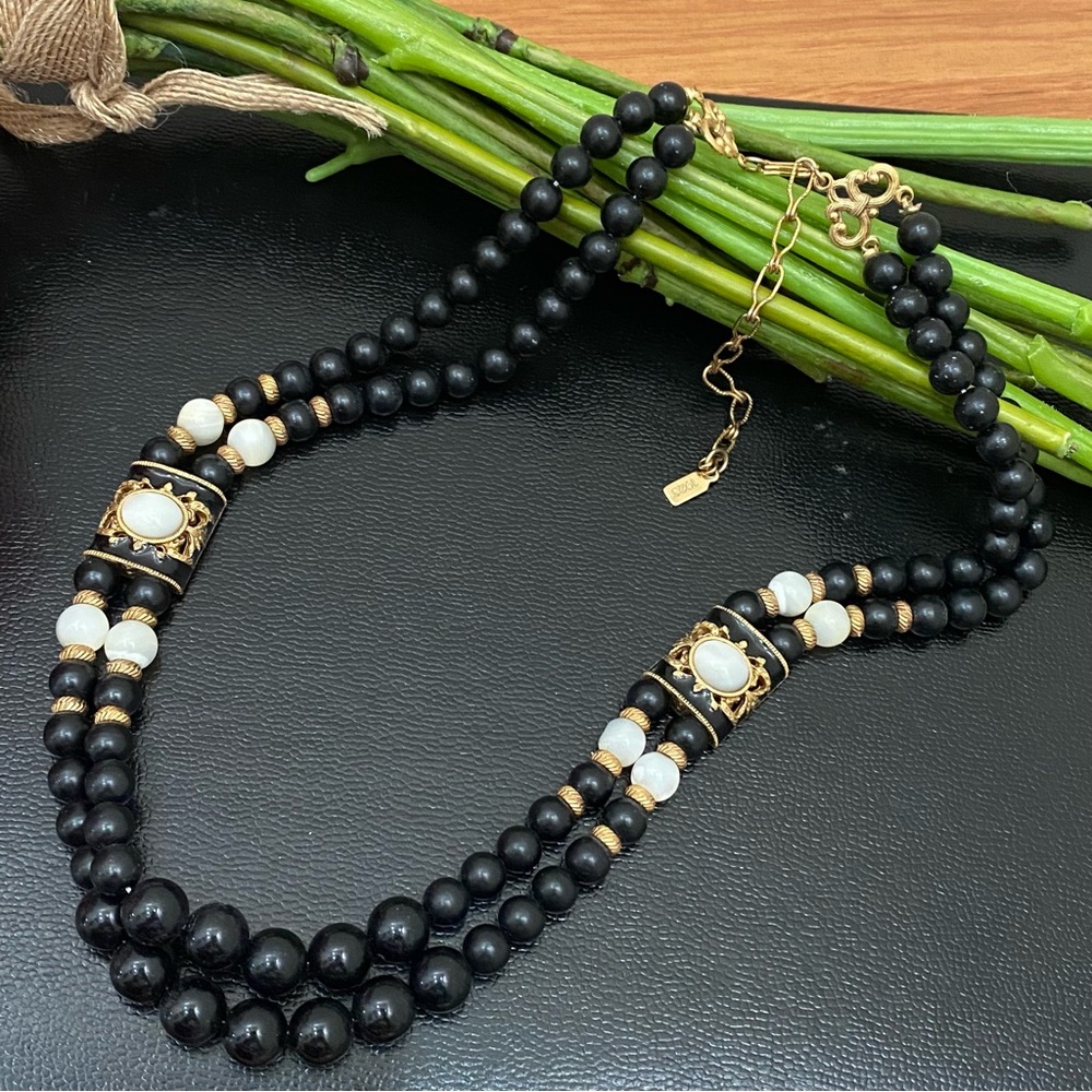 Vintage Signed 1928 2-Strands Black Beads & Cat’s Eye Necklace